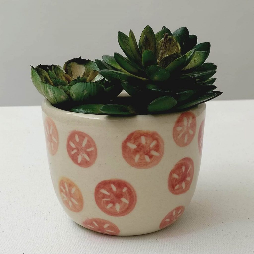 Buy Wall Planter Small - Red Flowers online - Oriri